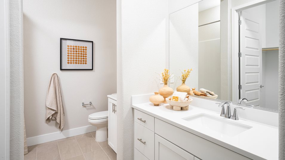 Residence 2400 bathroom 2
