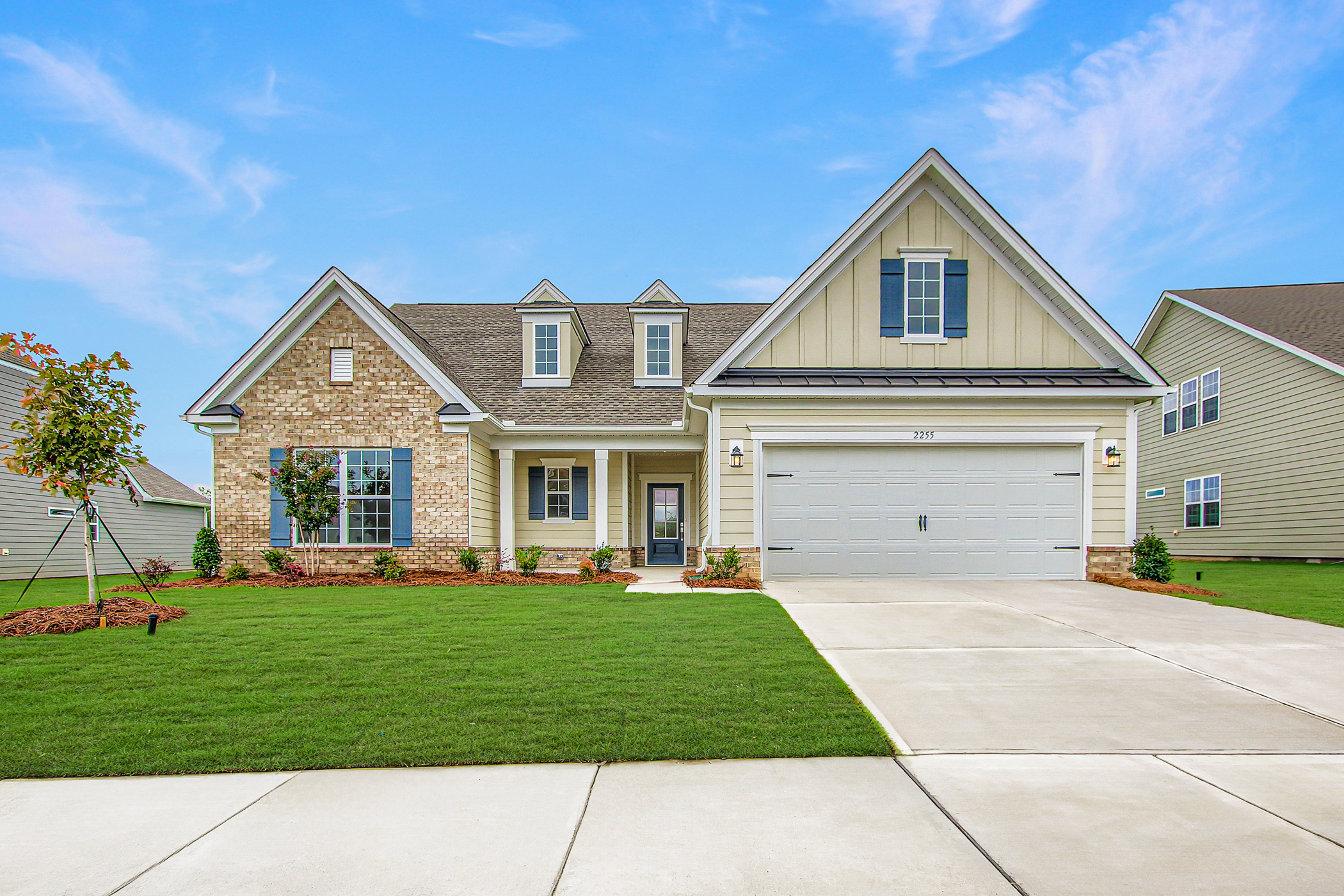 2255 Moon Crest Road Print Quality 001 01 Exterior Front