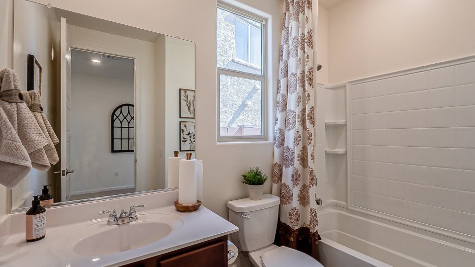 3506 Palo Verde II Bath2 F1