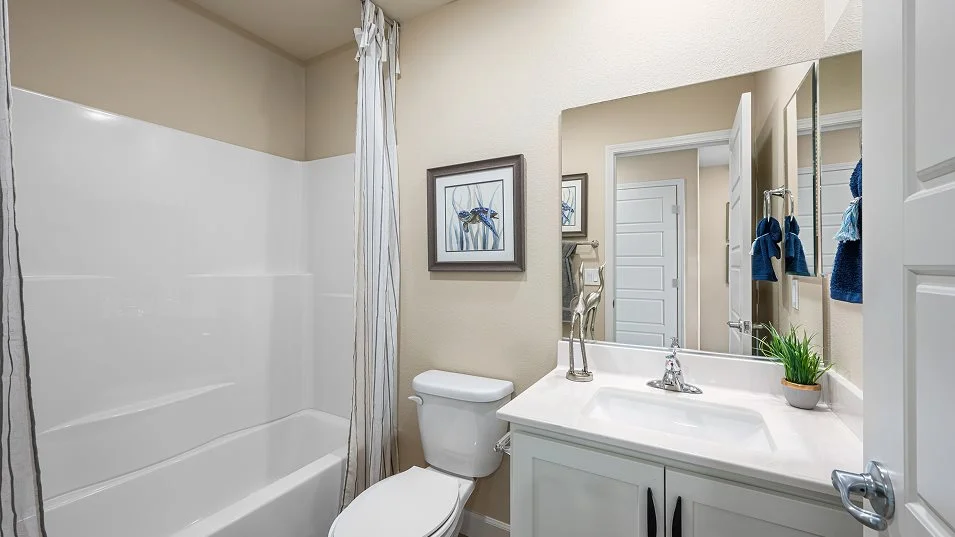Alma Bathroom 2