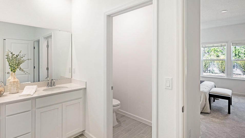 2172 Tivoli II Owners Bath 2of67 9 25