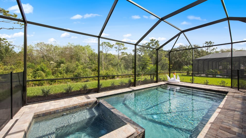 Lorraine-Lakes Estate Homes Sunset Outdoor Space