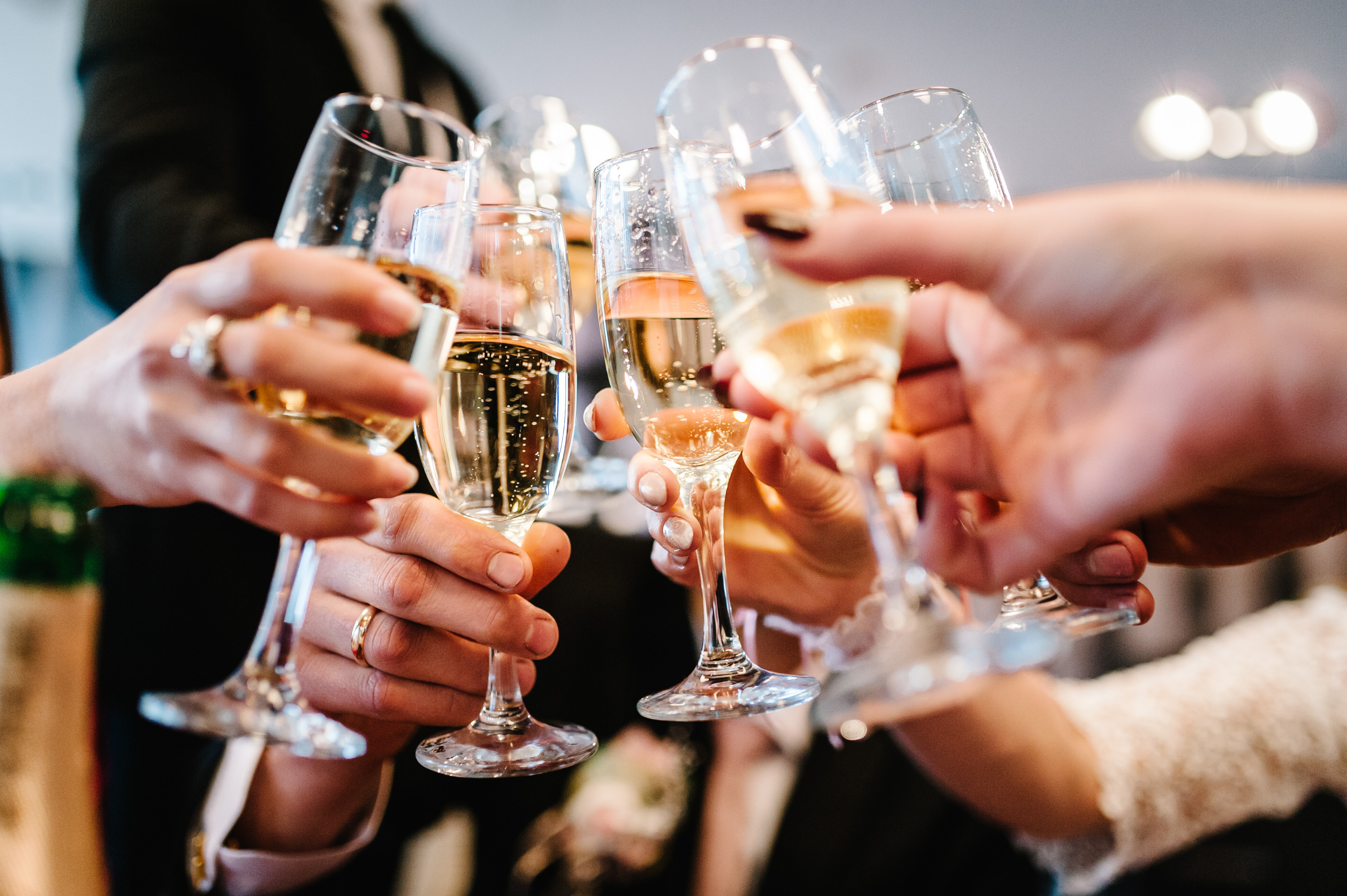 N Pic Wedding Toast Champagne