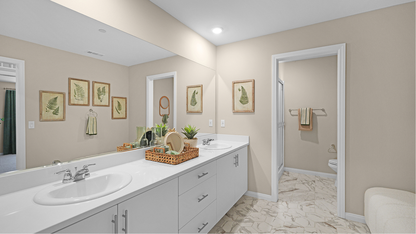 Estrella Res4 Bath2 1of2 F2