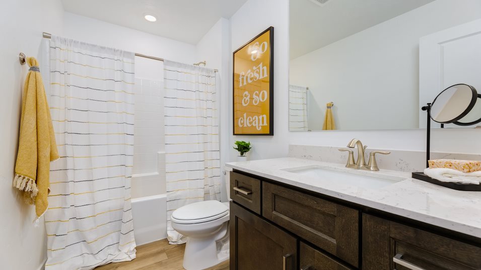 Plan 2116 Bathroom 2