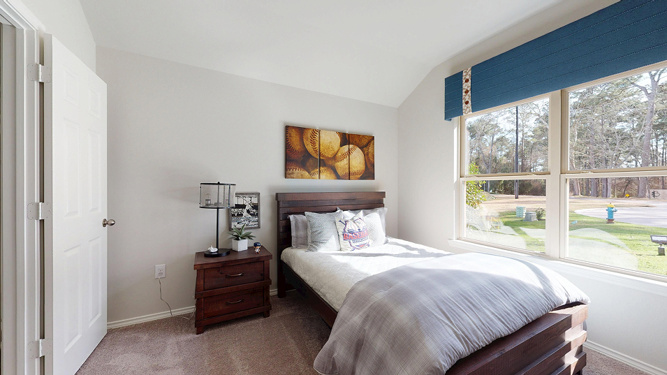 Taylor Core R500 Roselyn Bed3 1of2 F1