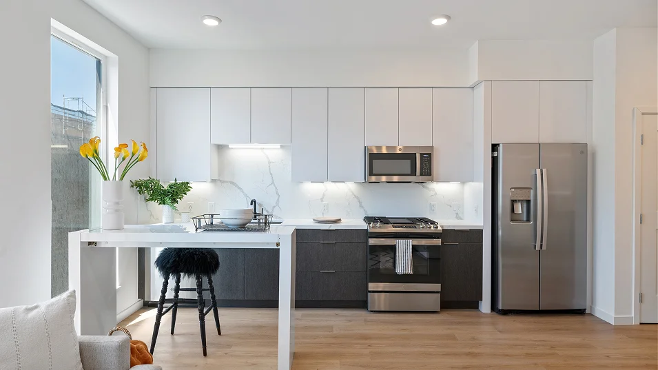 Madison Shipyard 405 Kitchen 1of4 F1 Base7