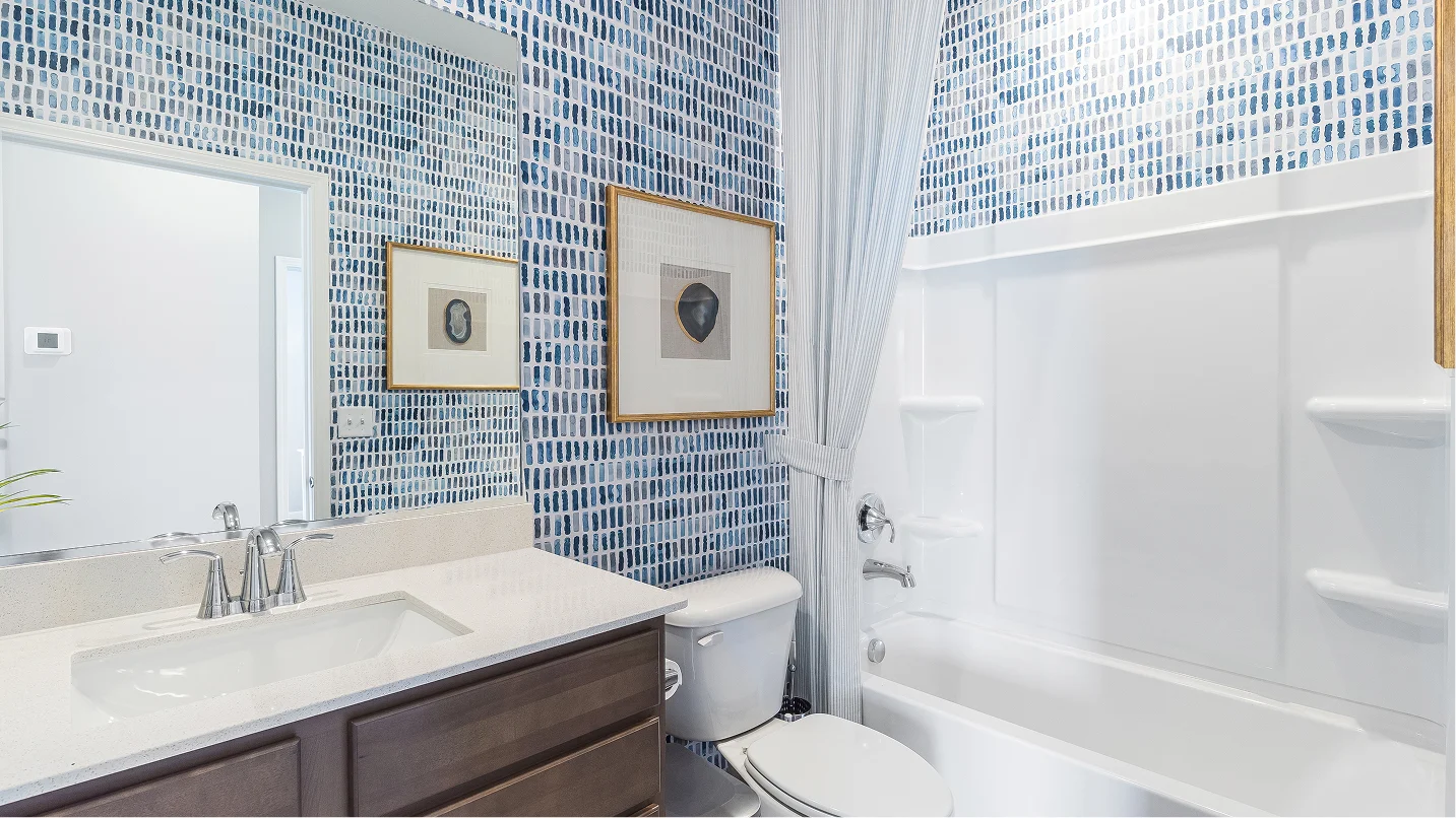 8065 Christie Bath2 F1 081525