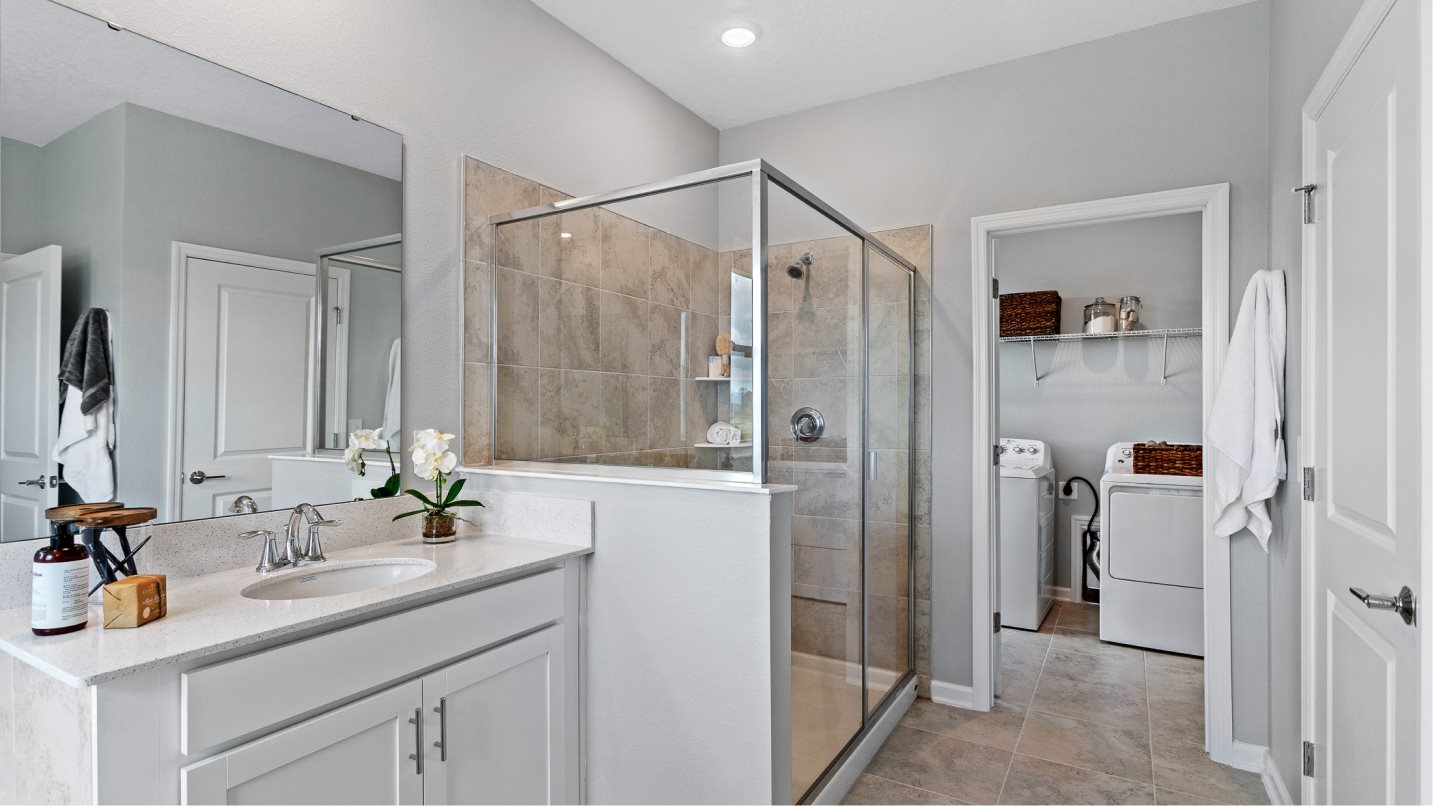Peabody owner's bathroom