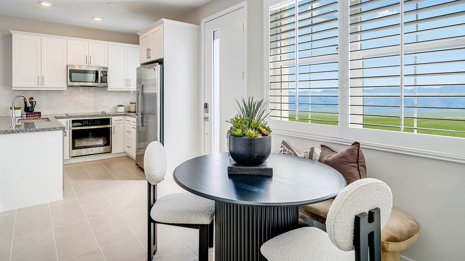 Vibe Nuvo Parkside Res3 Dining 2of2 F1