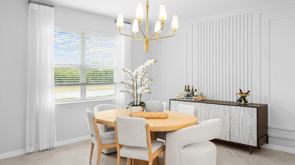 2444 Summerville II Dining 1of2 Base4