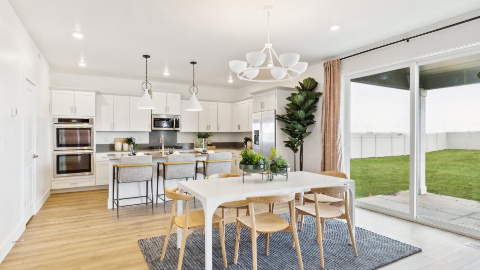 Plan 2542 Dining Room