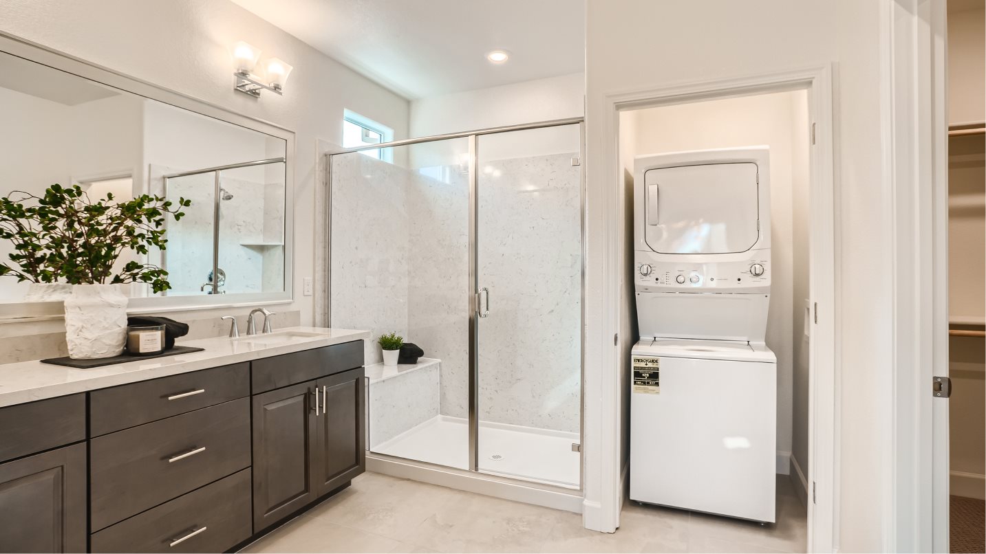 Residence 2786 owners bath 1
