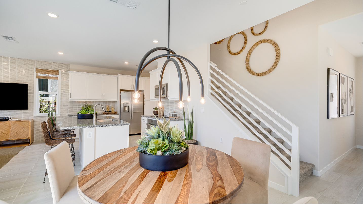 Luxe Nuvo Parkside Res2 Dining 1of3 F1