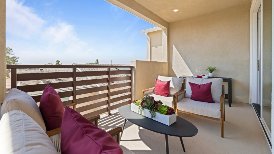 Aluna 1X covered deck