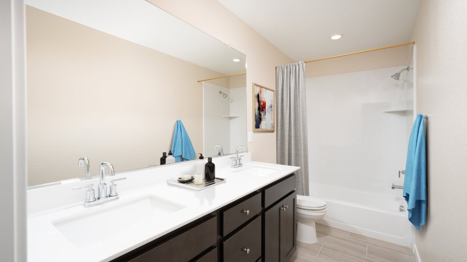 Residence 2403 Bathroom 2