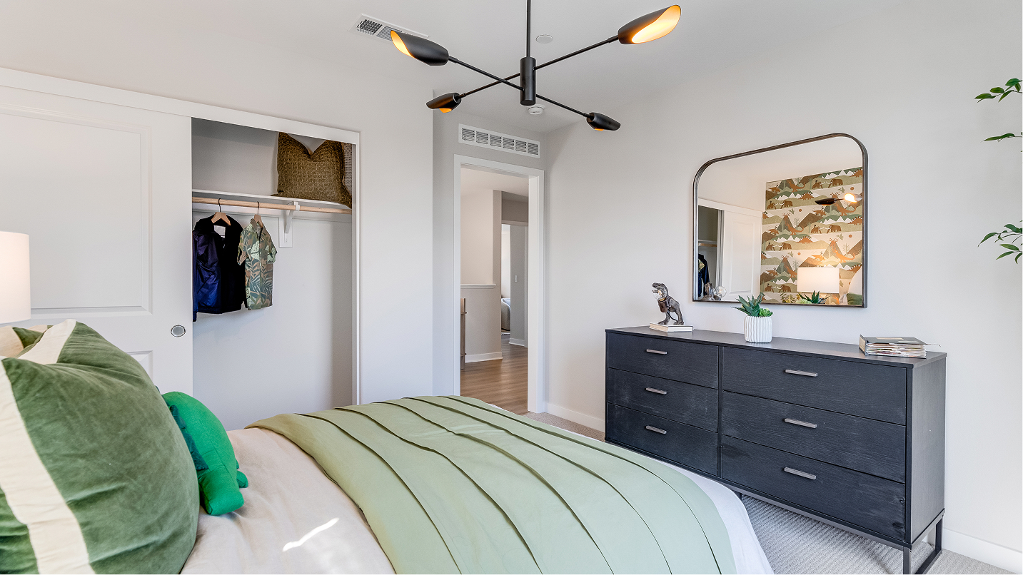 Aviator Renaissance Res2 Bed2 2of2 F2