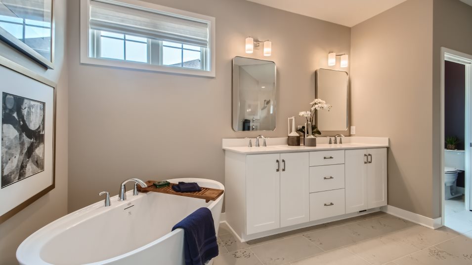 Monaco Owners Bathroom