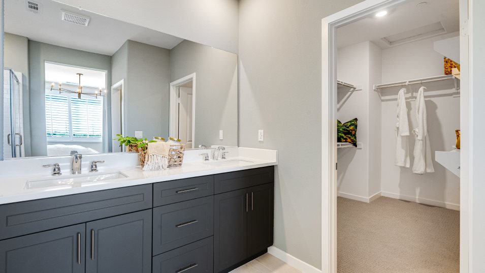 Residence 4 Owner's Suite