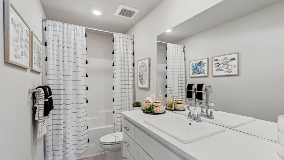 Jade Bathroom 2