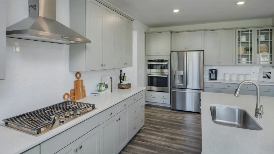 Harlow II kitchen