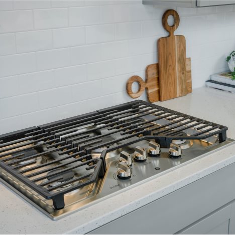 Harlow II kitchen