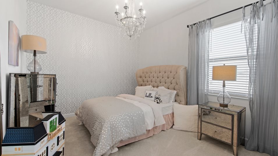 Lorraine-Lakes Estate Homes Sunset Bedroom 2