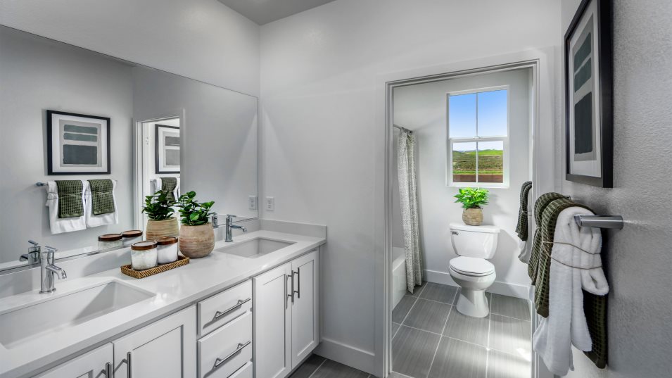 Residence 4 Bathroom 2