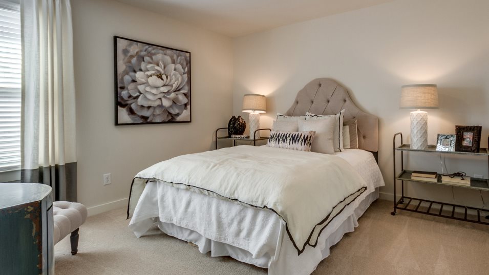 Vineyard-Grove Classic Collection Rosemary Bedroom 2
