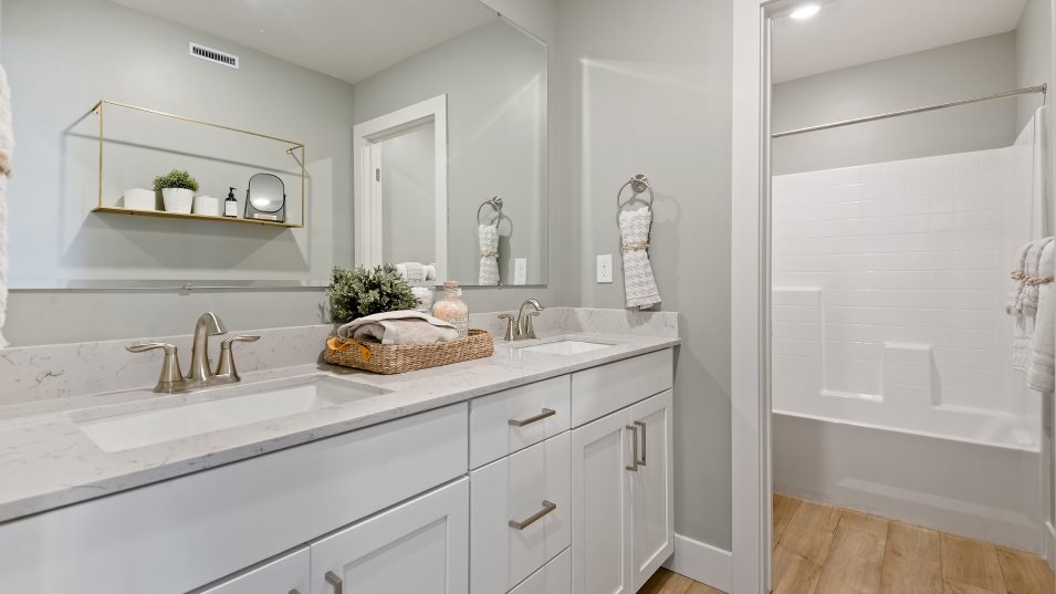 Plan 2801 Bathroom 2