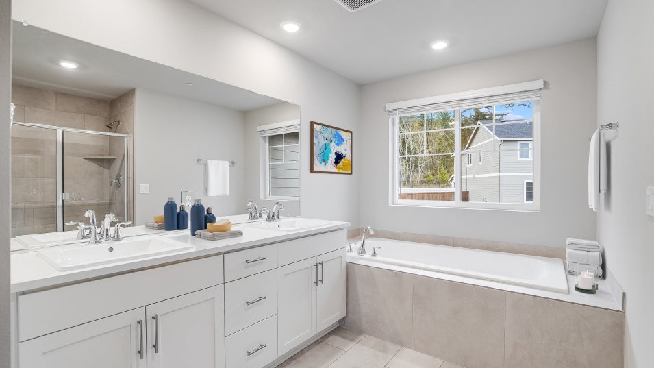 Ivy Owner's Suite Bathroom