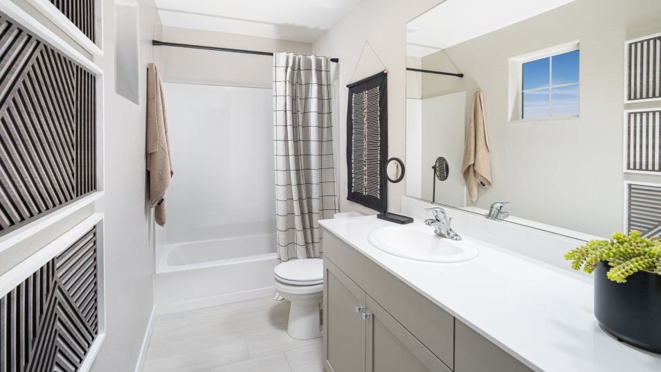 Residence 2072 bathroom 3