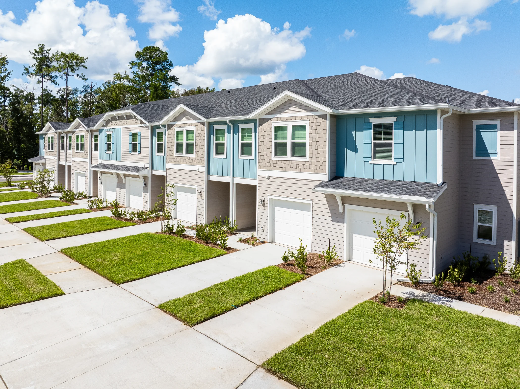 Longbay Townhomes Streetscape 03 2