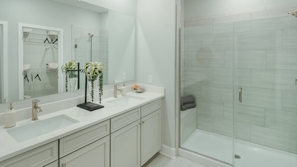 Bancroft Owners Bathroom