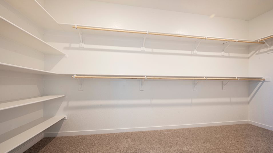 owners walk in closet