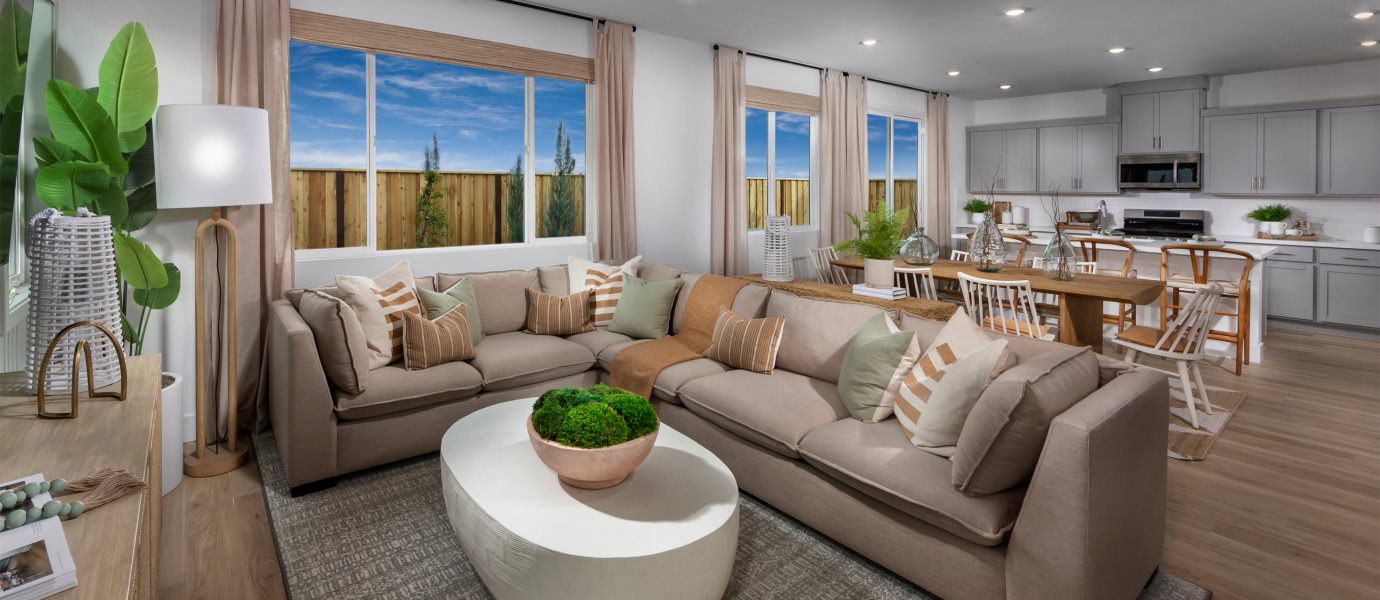 Residence H1 Family Room