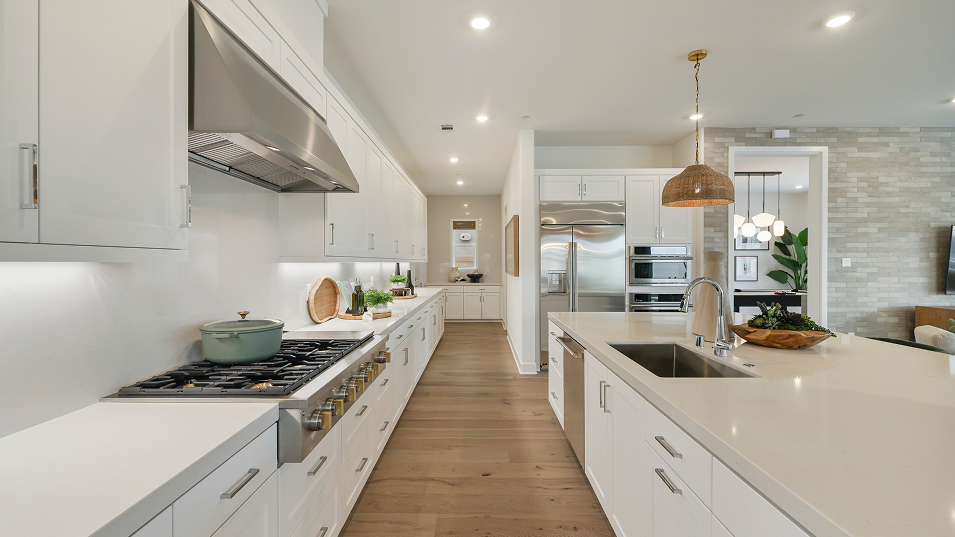Montilla Tesoro Highlands Res2 Kitchen 1of7 F1