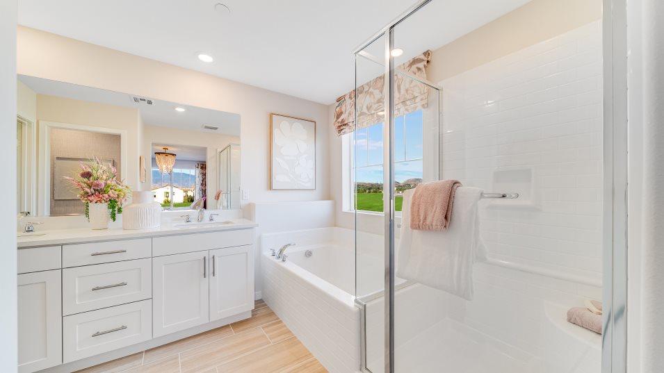 Residence 1 Owner's Suite Bathroom