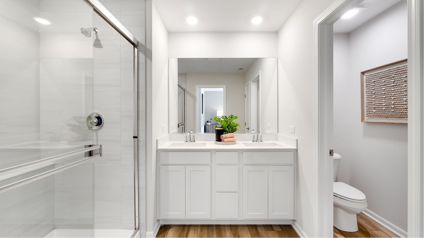 8020 Chatham Owners Bath F2 081925