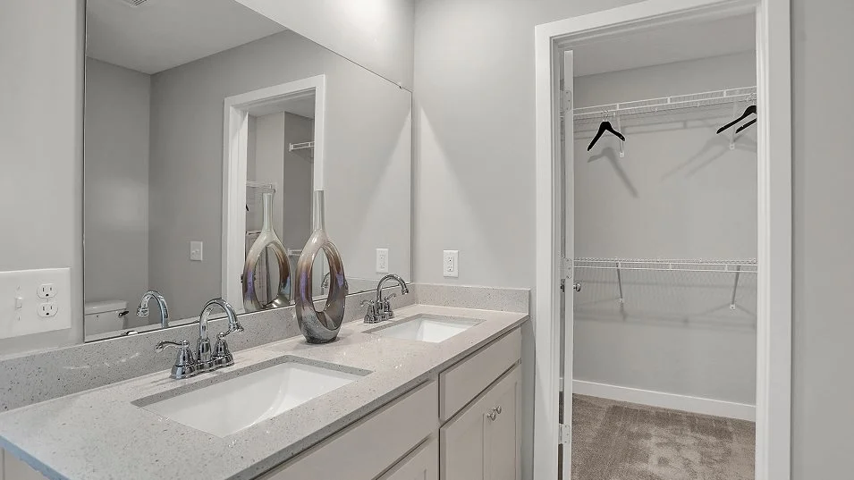 Trenton Owner's Suite