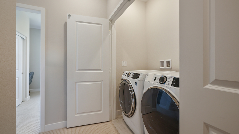 Crest Metro Heights Res1 Laundry 1of2 F3
