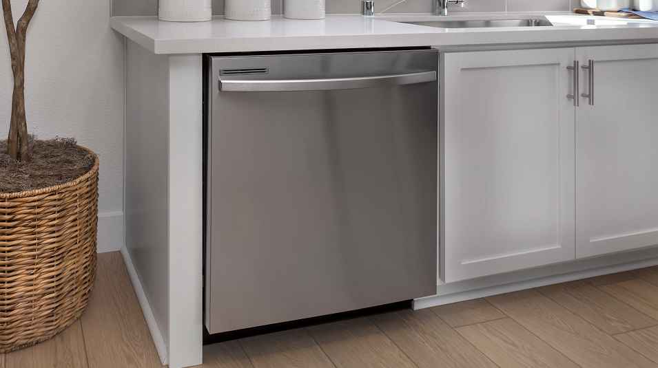 041125 Lugano Lakeshore Res4 EI Kitchen Dishwasher