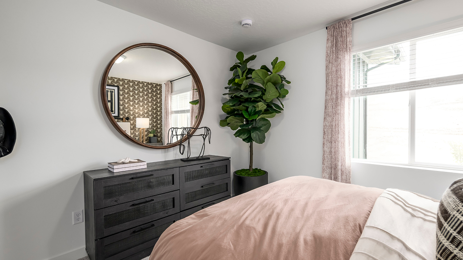 1714 Res M Bed2 2of3 F2 Base3