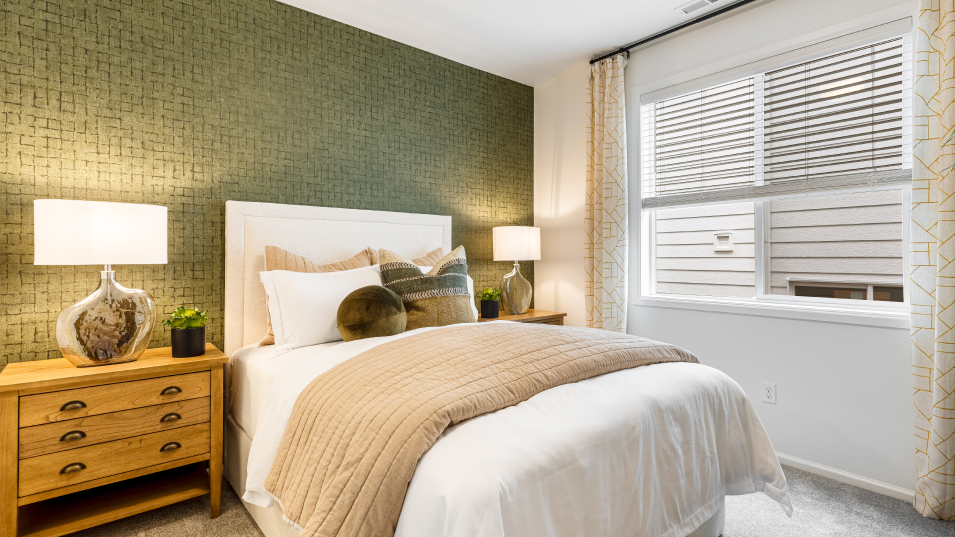 2989 Sequoia II Bed5 1of3 F1 Base4