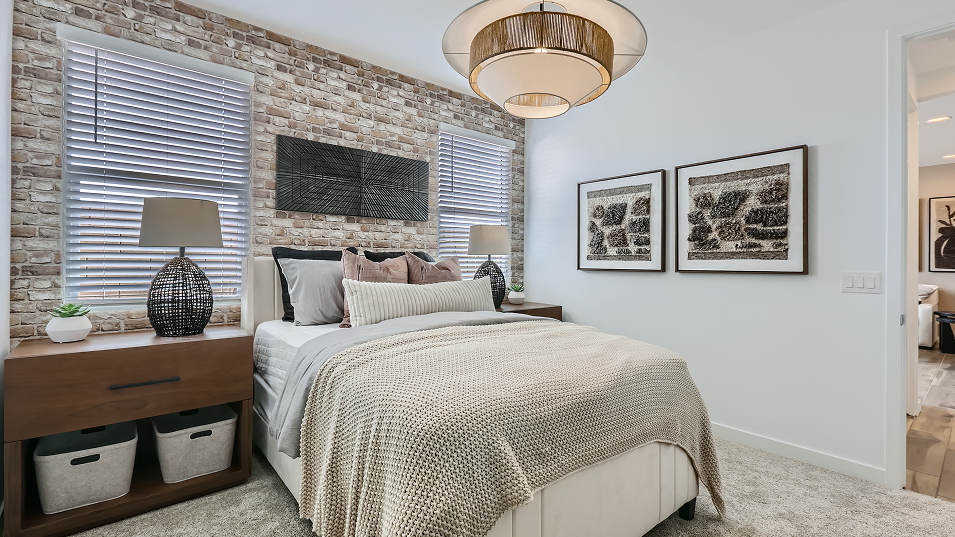 3580 Latitude NG Bed 2of2 F1 Base4