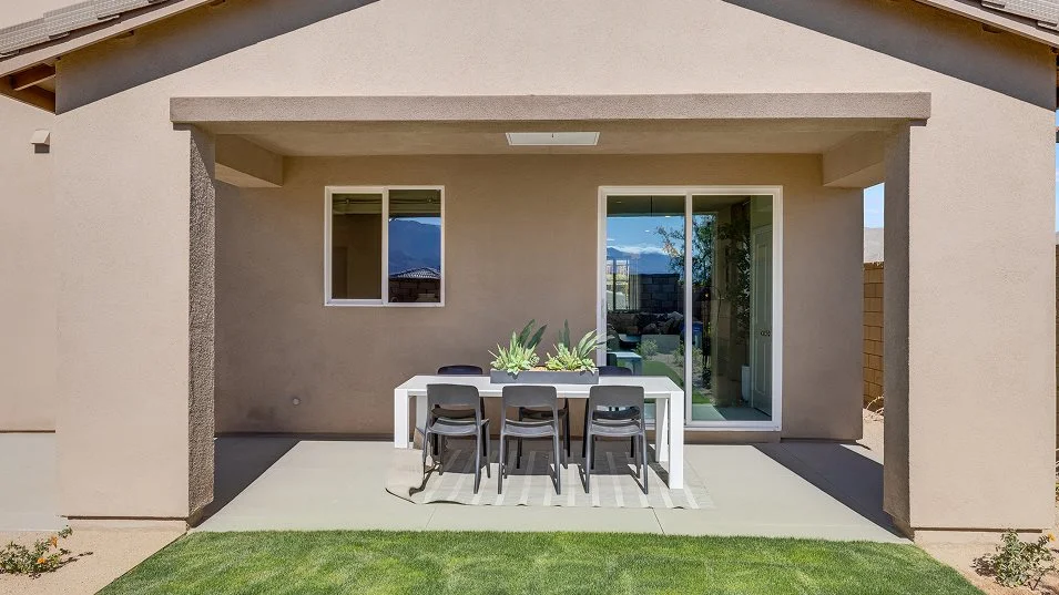 Res 3 covered patio