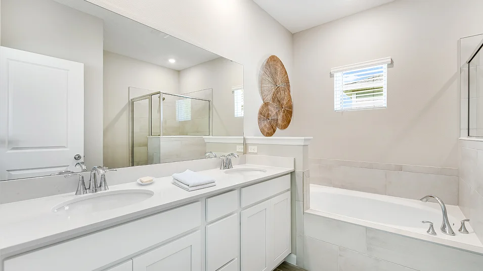 2106 Charle II Owners Bath 1of2 F1