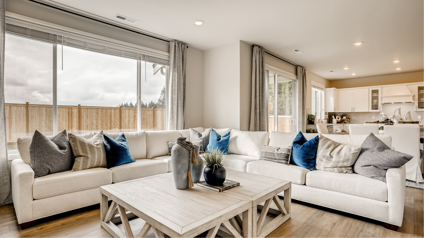 2551 Davenport Great 1of3 F1