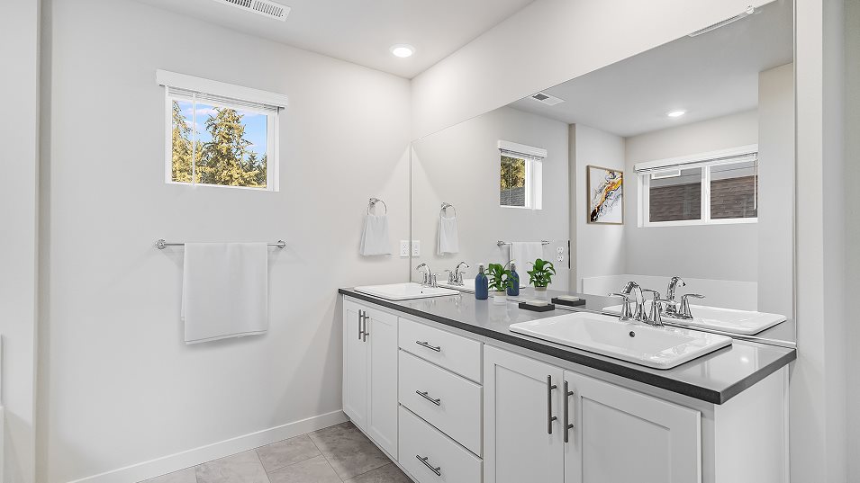 Burlington Owner's Suite Bathroom