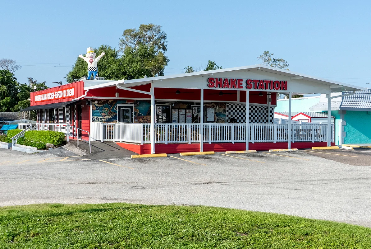 Manatee Shake Station 1of7